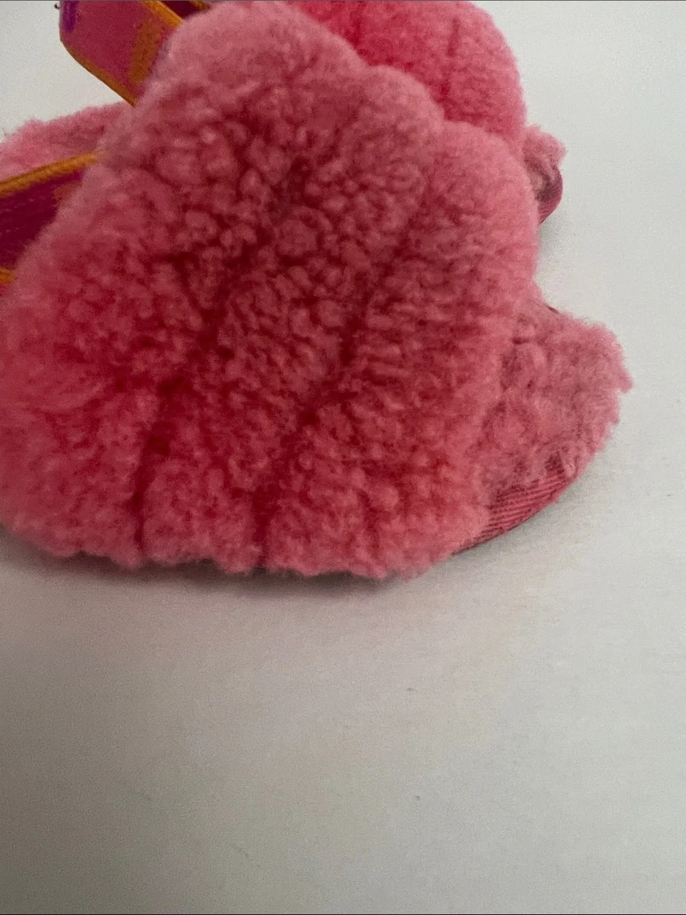 UGG Kids Coral Pink Fluff Slide Sandals Sz 6